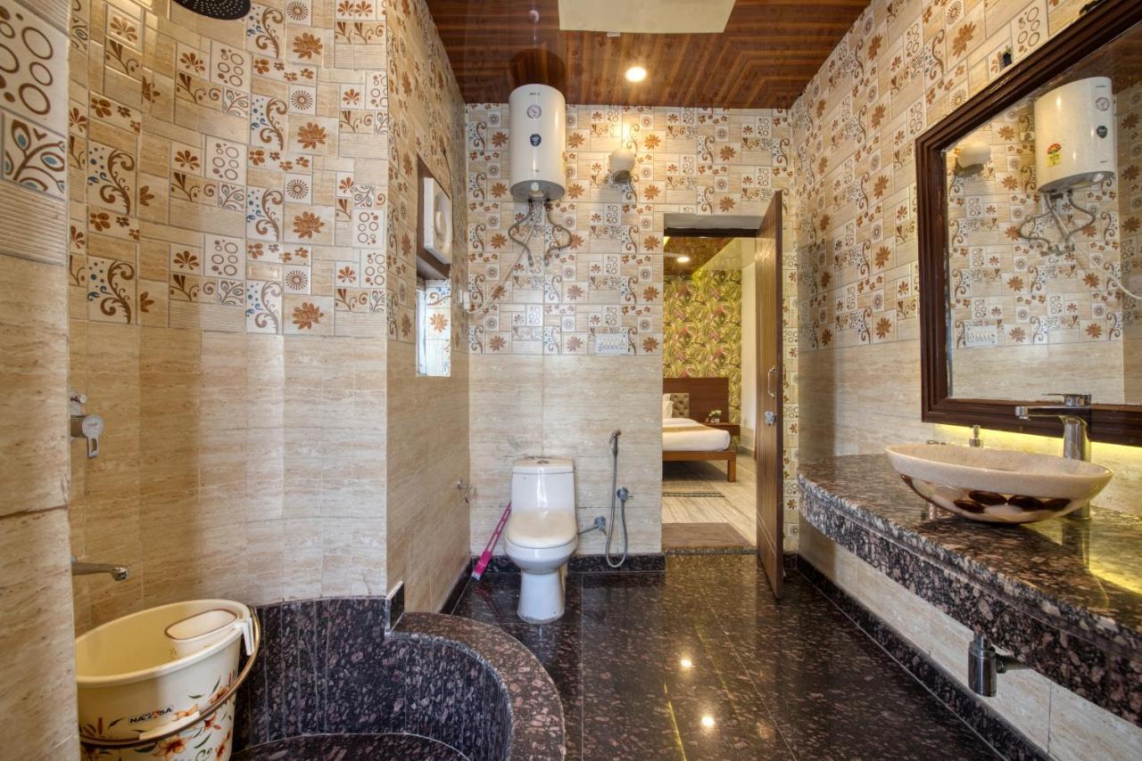 Sunahari Bagh - Pool Farm Retreat @ גורגאון מראה חיצוני תמונה